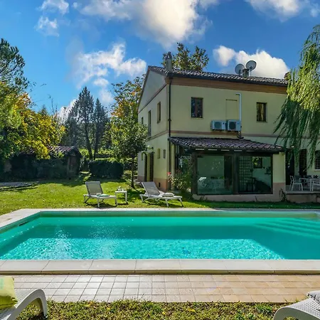 Villa Luce Tra I Saggi 8, Emma Montemaggiore al Metauro
